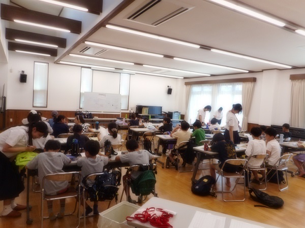 高校生が優しく教えてくれました。