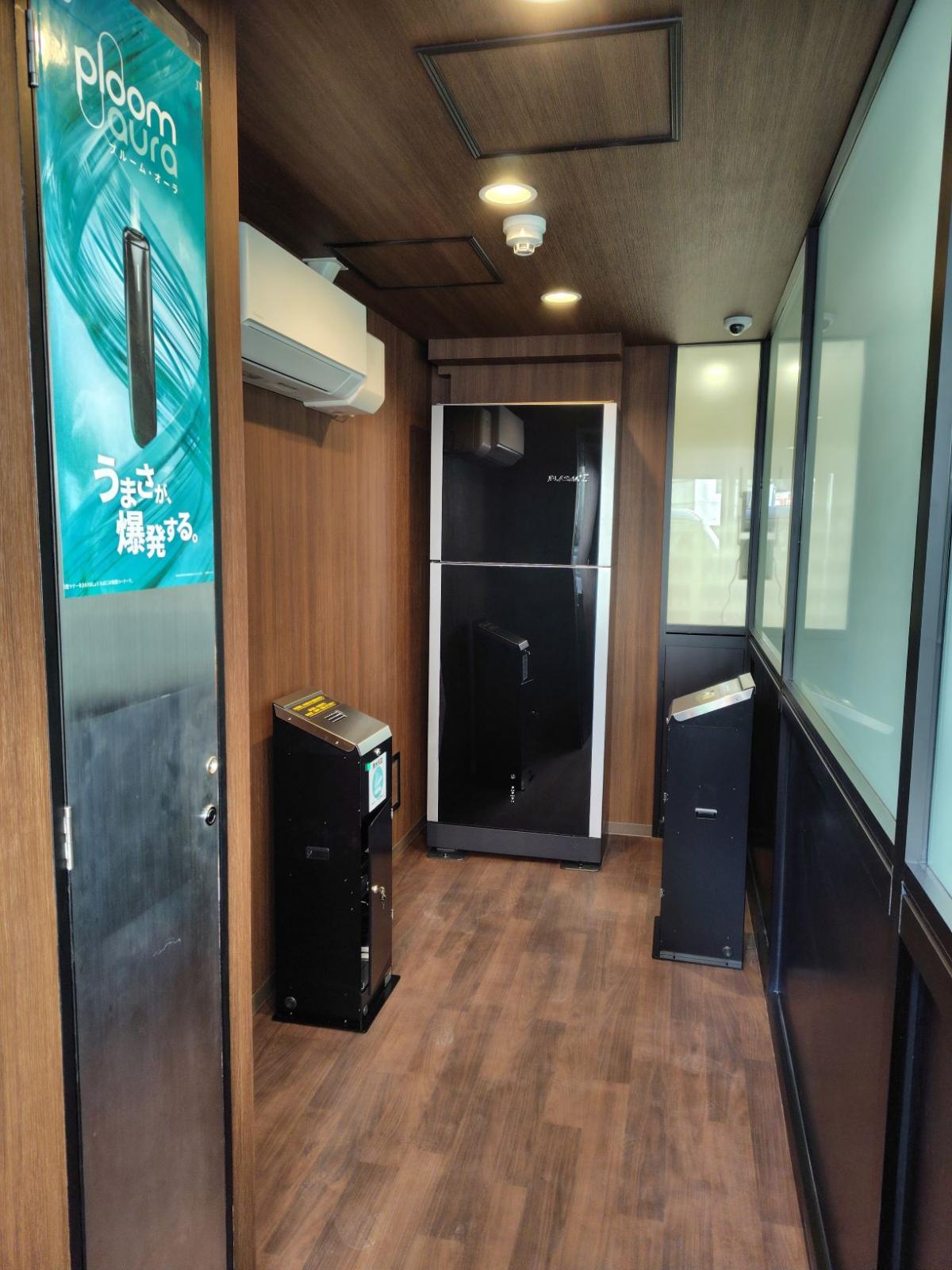 内観写真（扇港商会喫煙所）