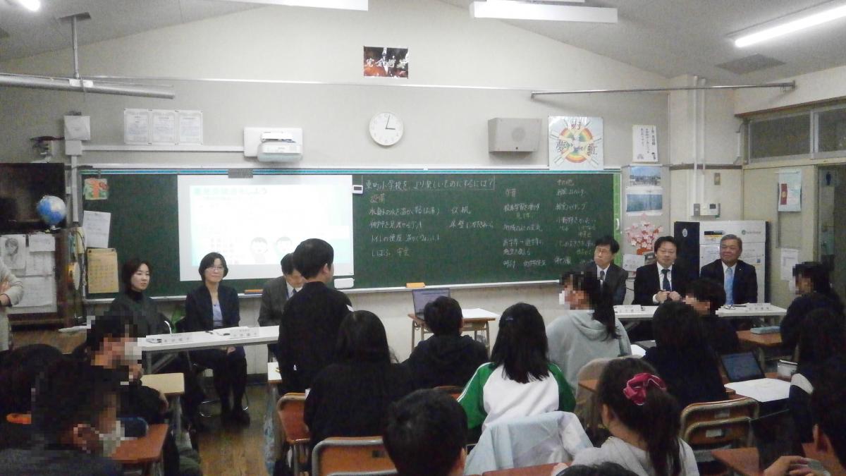東町小学校でスクール・ミーティングを実施