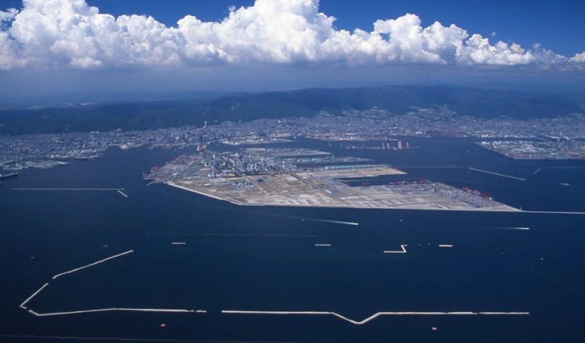 神戸空港島の埋立の写真（2001年）