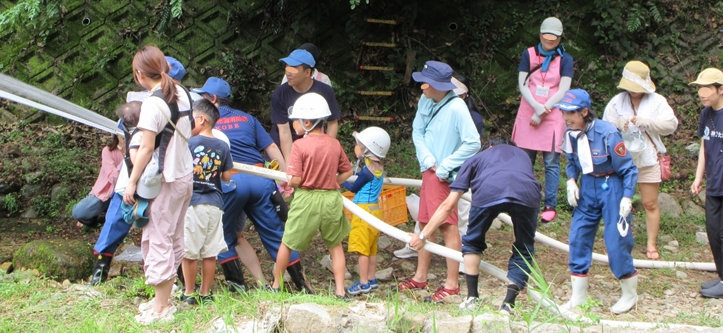 防コミ放水風景