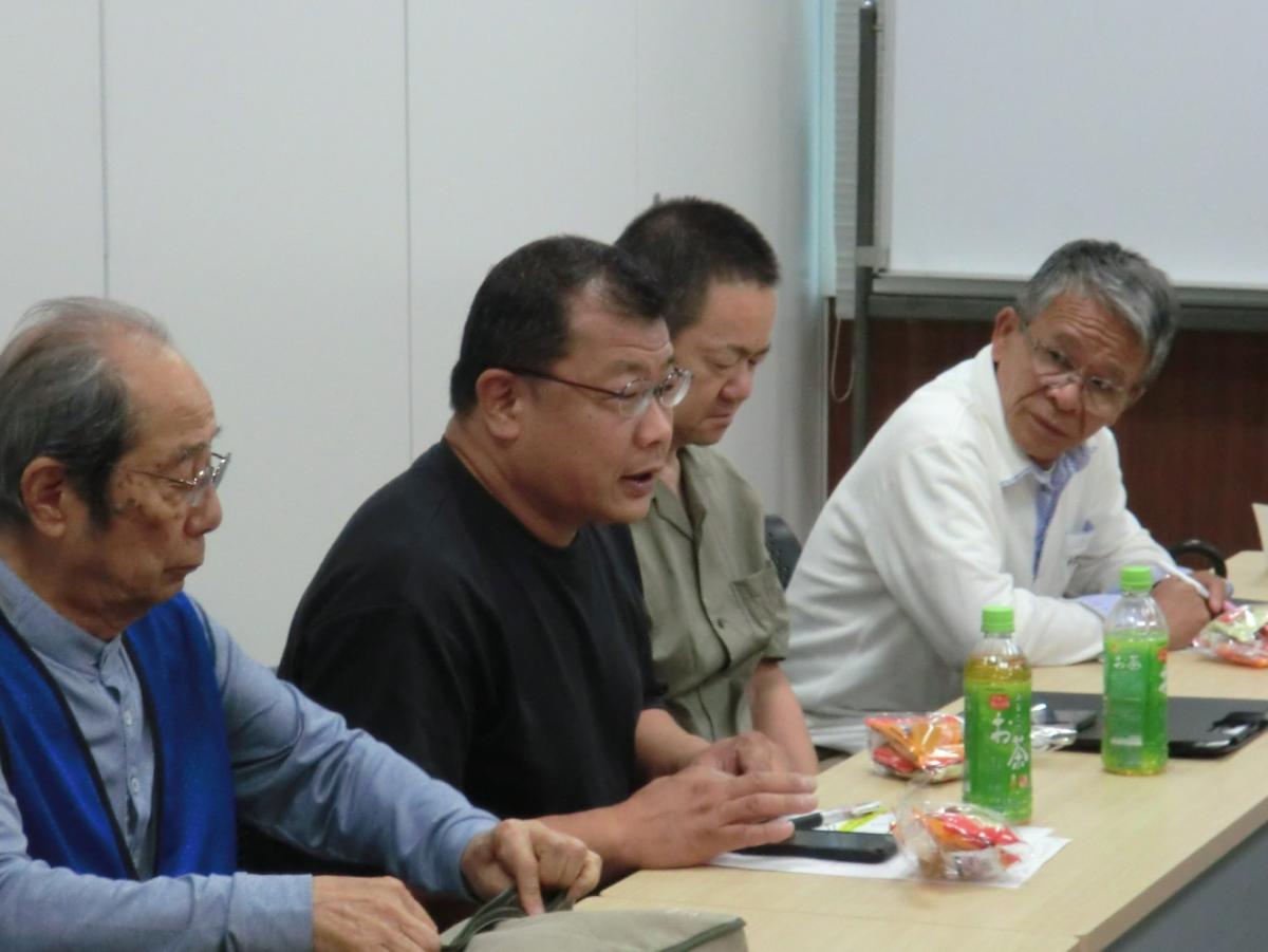 懇談会の様子1