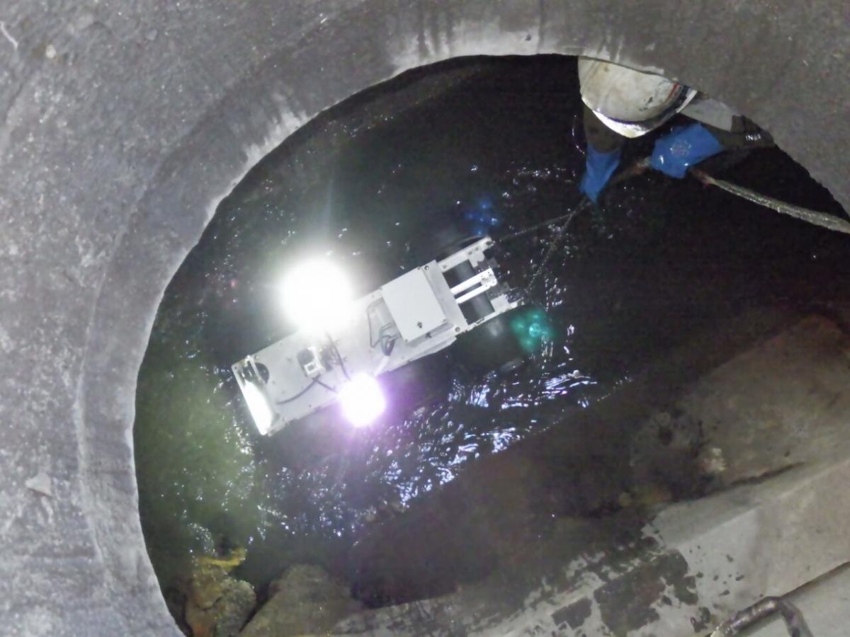 （図2）浮流式カメラ