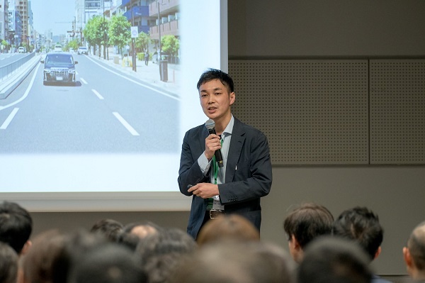 道路管理の省力化プロジェクト発表の様子
