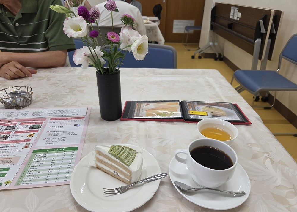 ケーキと飲み物