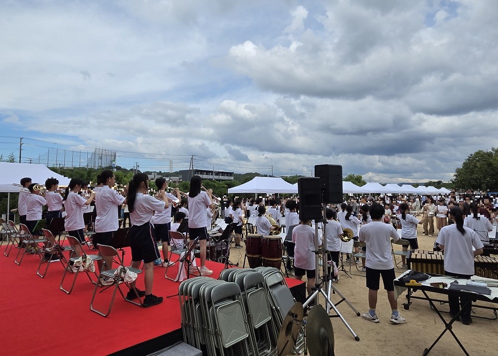 太山寺中学校吹奏楽部の皆さんによる演奏