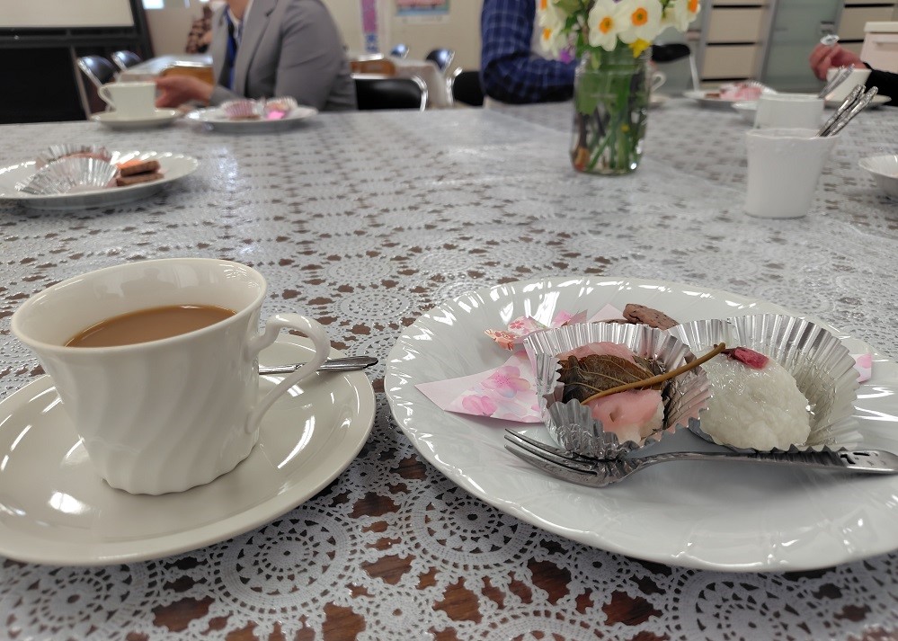 桜餅とクッキー