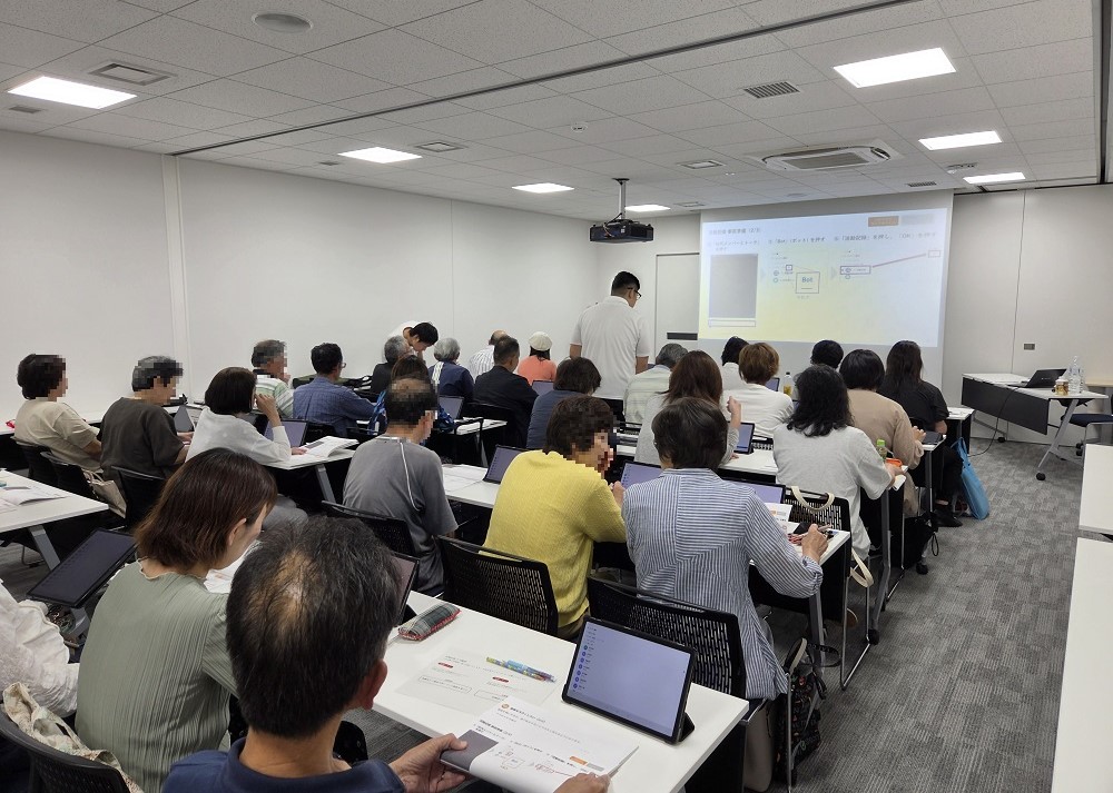 タブレット研修の様子