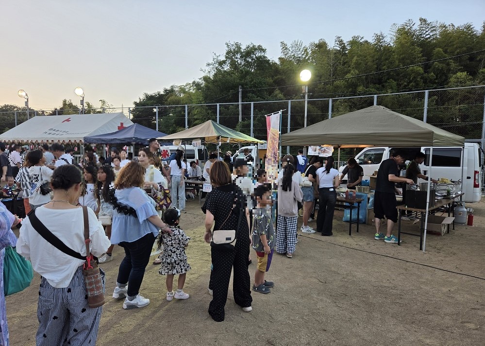 伊川谷音頭納涼まつりの様子