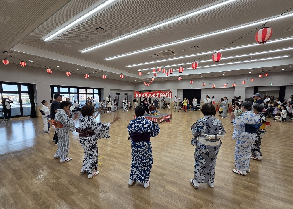 盆踊りの様子