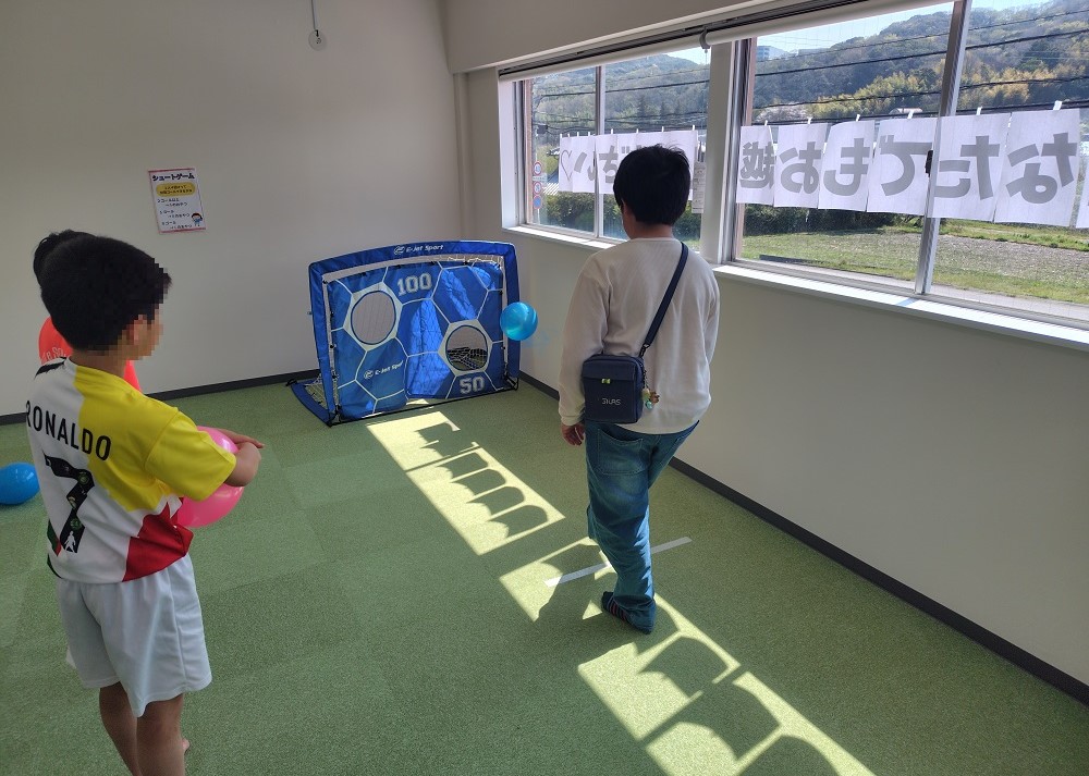 子ども向けの遊び場