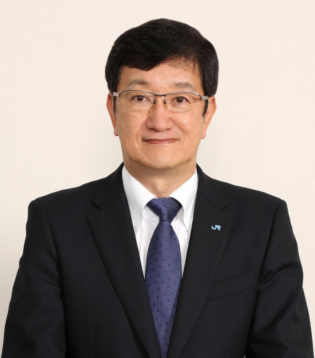 緒方文人氏