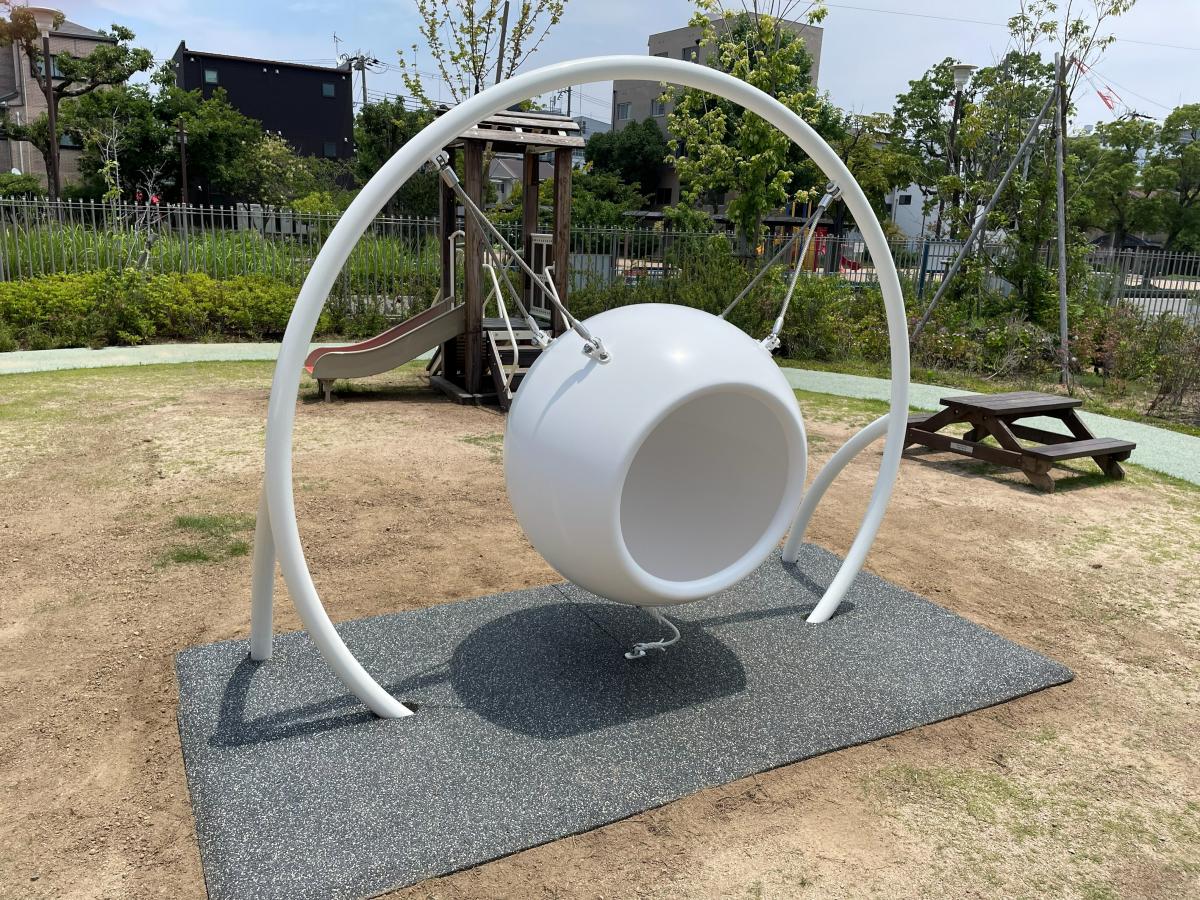 コモリ