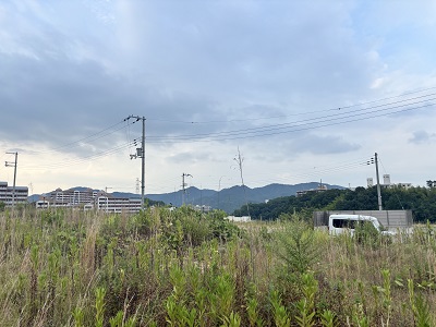 住宅地に囲まれる自然2枚目